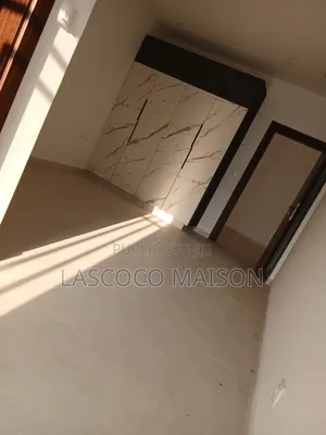 3chbre Appartement dans Lascoco Maison, Cocody à Louer