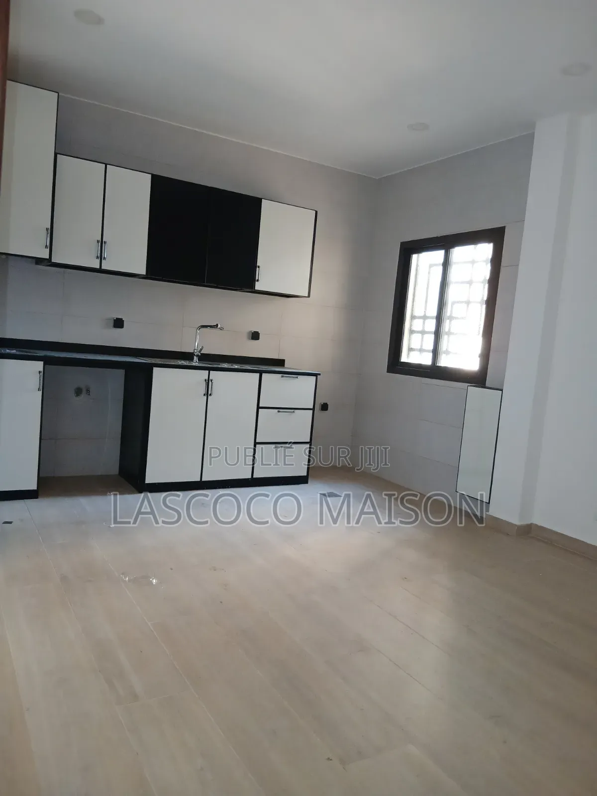 3chbre Appartement dans Lascoco Maison, Cocody à Louer
