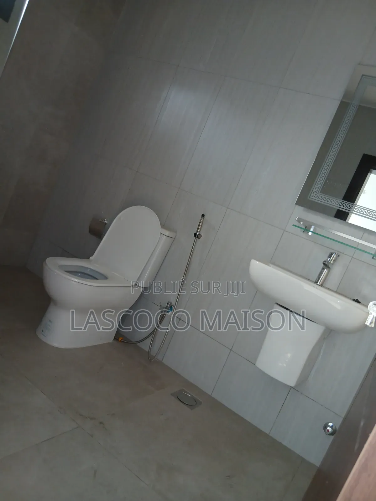 3chbre Appartement dans Lascoco Maison, Cocody à Louer