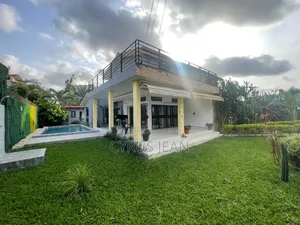 4chbre Villa dans Mona Immobilier, Cocody à Louer