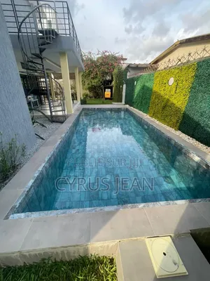 4chbre Villa dans Mona Immobilier, Cocody à Louer
