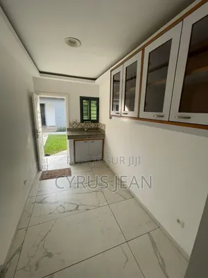 4chbre Villa dans Mona Immobilier, Cocody à Louer