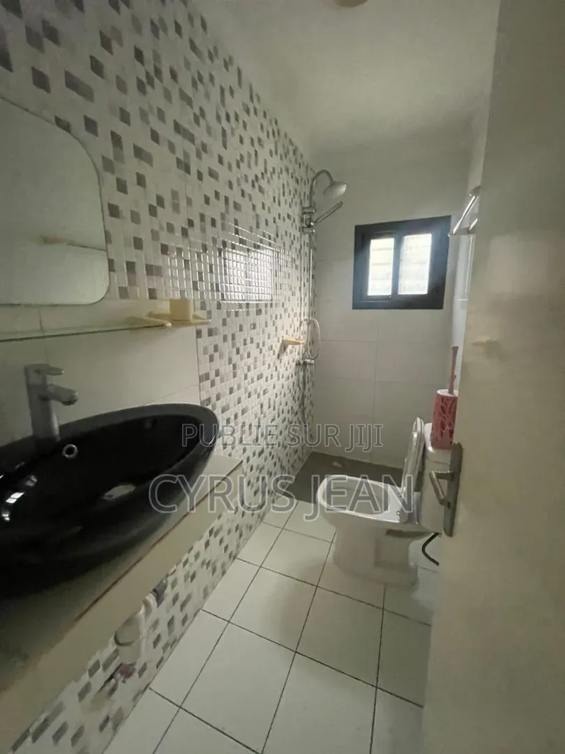 4chbre Villa dans Mona Immobilier, Cocody à Louer