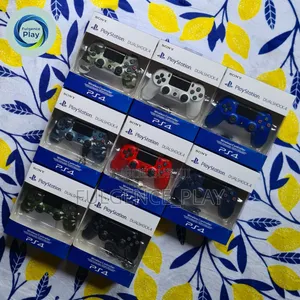 Manette PS4 Nouvelle Dans Carton