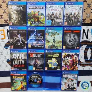 CD PS4 en Vente, Les CD Sont Comme Neuf, Ils Fonctionnent Correctement
