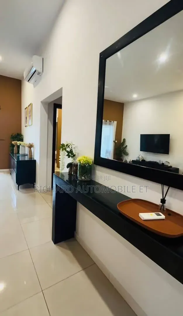Meublé 3chbre Maison dans 2 Maisons Basse, Jacqueville à Vendre