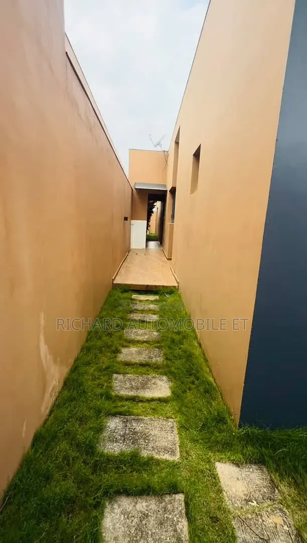 Meublé 3chbre Maison dans 2 Maisons Basse, Jacqueville à Vendre