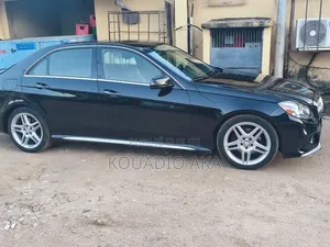 Mercedes-Benz E350 Base 4Matic Sedan AWD (3.5L 6cyl 7A) 2016 Noir