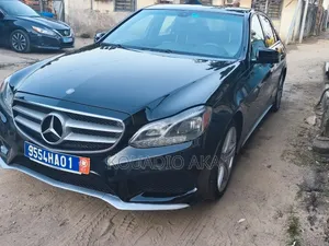 Mercedes-Benz E350 Base 4Matic Sedan AWD (3.5L 6cyl 7A) 2016 Noir