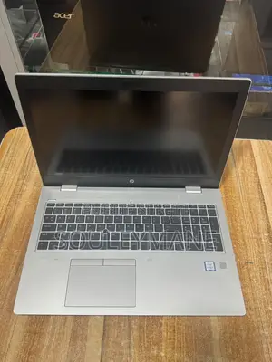 Ordinateur portable HP ProBook 640 G5 8GB Intel Core i5 SSD 256GB