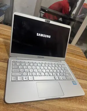 Ordinateur portable Samsung NP300E4V 16GB Intel Core i7 SSD 256GB