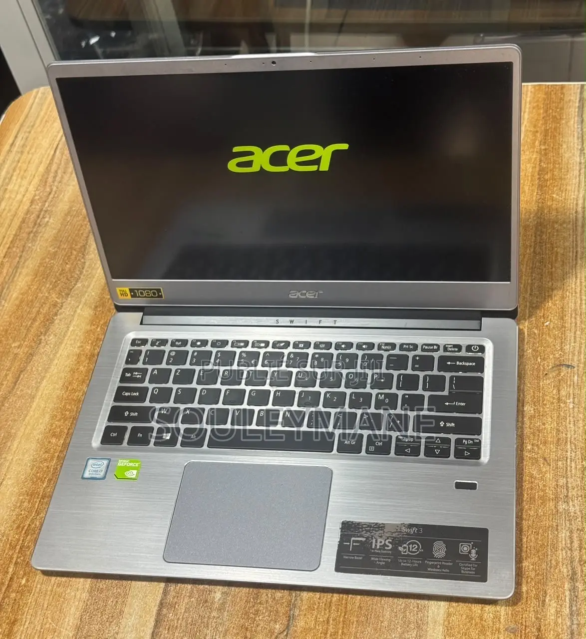 Ordinateur portable Acer Swift 14 8GB Intel Core i7 SSD 256GB