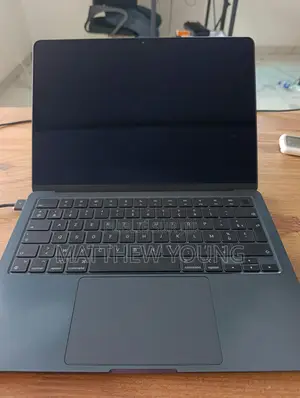 Ordinateur portable Pomme MacBook Air 2024 M3 8GB Apple M3 SSD 256GB