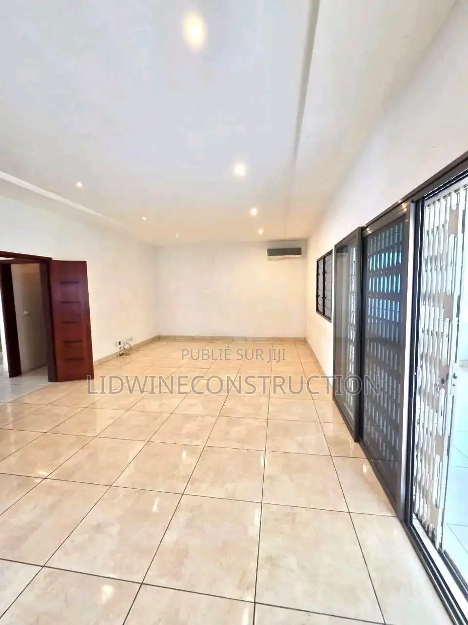 4chbre Duplex dans Cocody à Louer