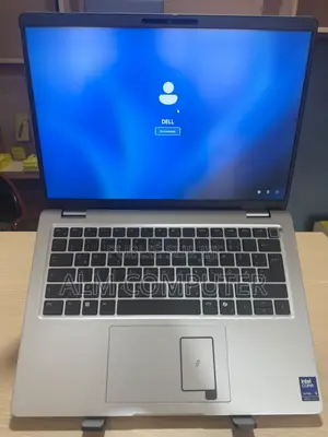Nouveau Dell Pro 14 16GB Intel Core Ultra 5 SSD 512GB