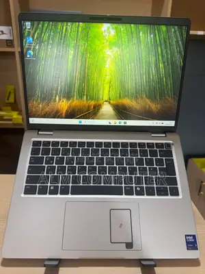 Nouveau Dell Pro 14 16GB Intel Core Ultra 5 SSD 512GB