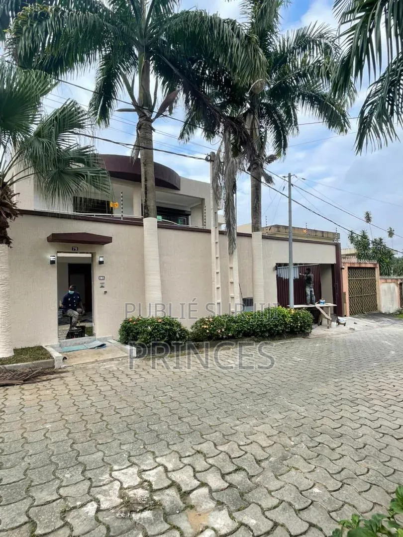 4chbre Duplex dans Prince Immobilier, Deux Plateaux à Louer