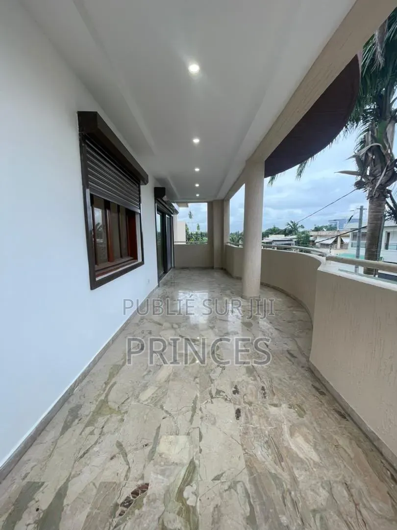4chbre Duplex dans Prince Immobilier, Deux Plateaux à Louer