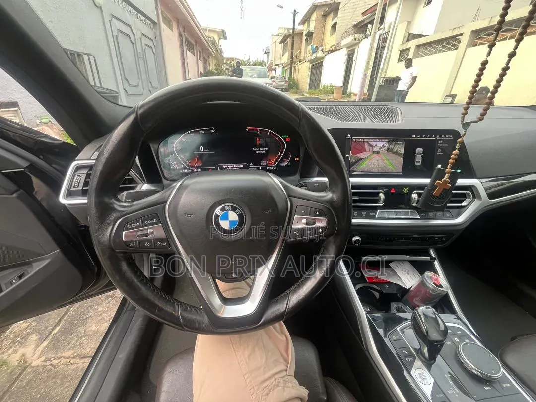 BMW 330i 2021 Noir
