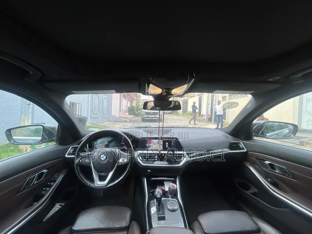 BMW 330i 2021 Noir