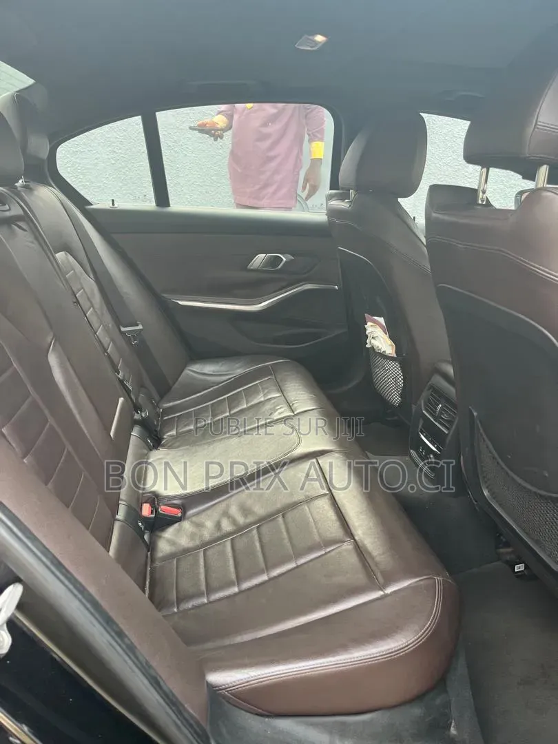 BMW 330i 2021 Noir