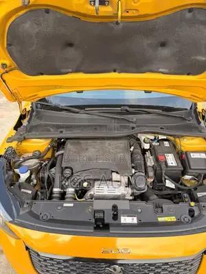 Peugeot 208 2021 Jaune
