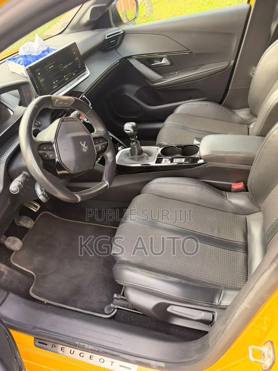 Peugeot 208 2021 Jaune
