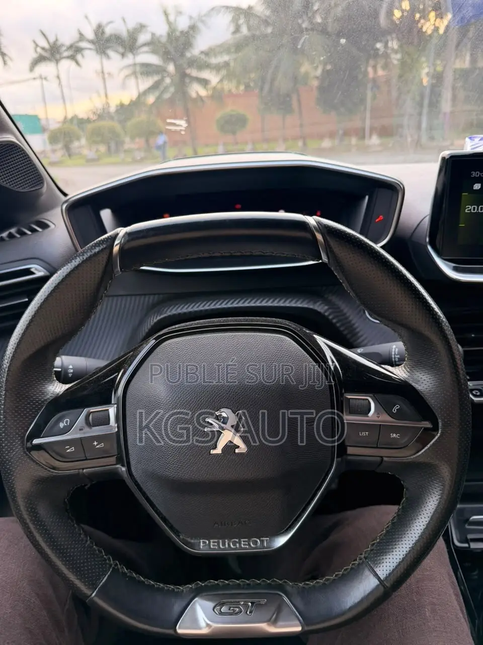 Peugeot 208 2021 Jaune