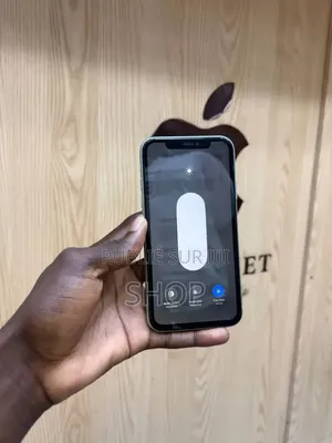 Pomme iPhone 11 128 GB Vert
