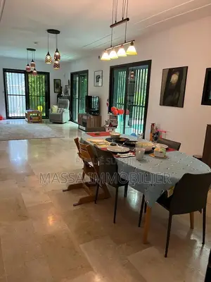 4chbre Duplex dans Massa Immobilier, Cocody à Louer