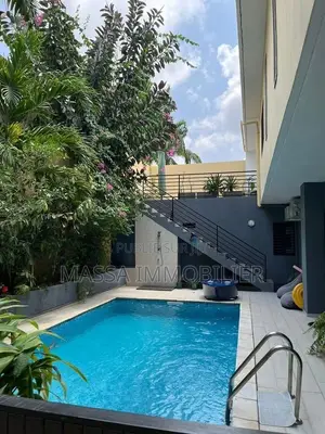 4chbre Duplex dans Massa Immobilier, Cocody à Louer