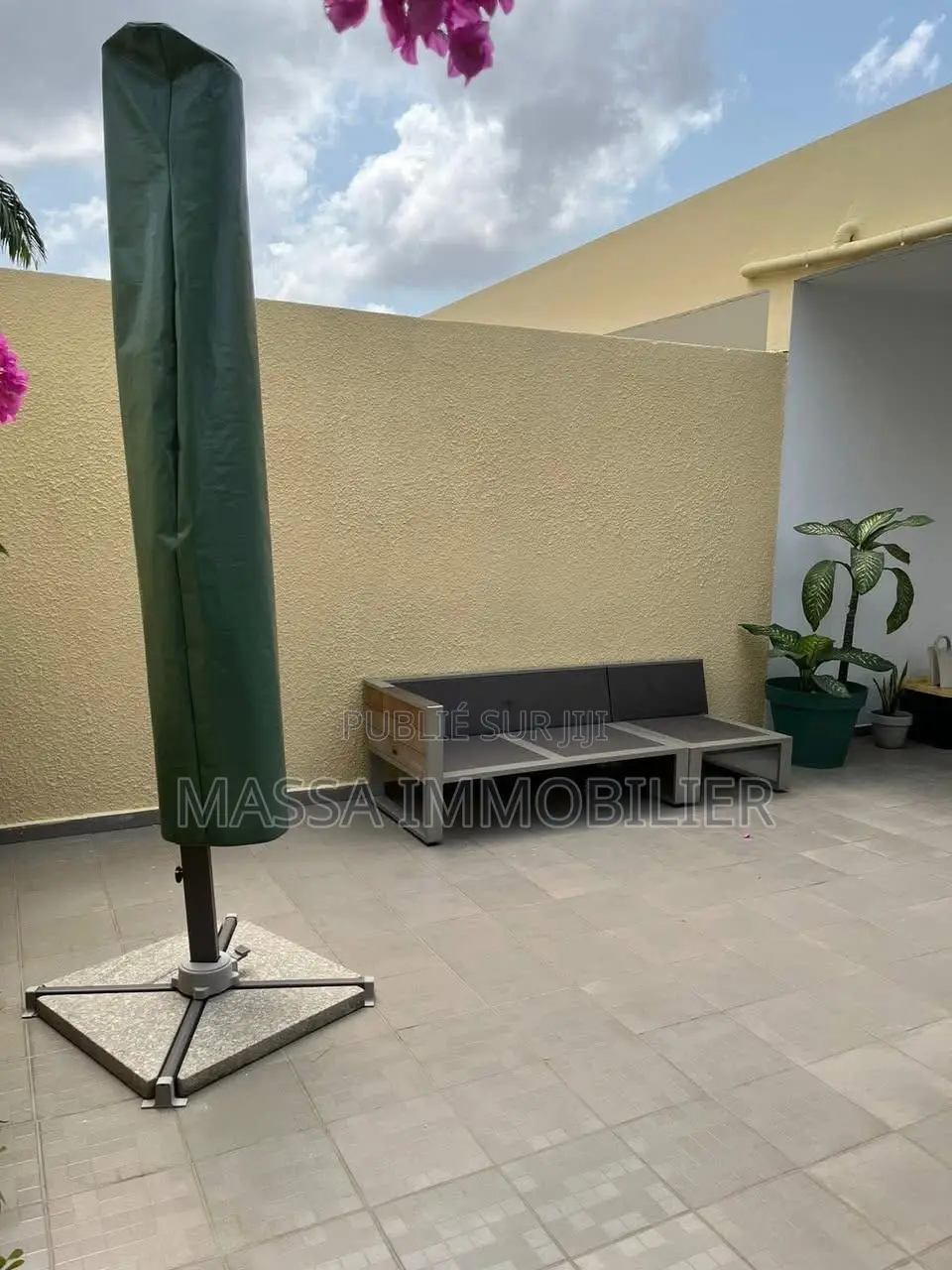 4chbre Duplex dans Massa Immobilier, Cocody à Louer