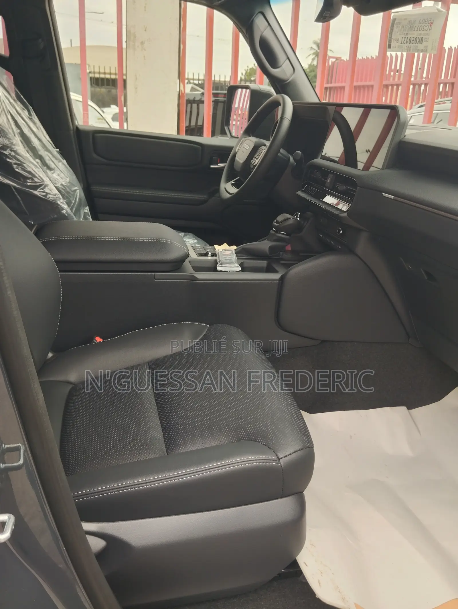 Nouveau Toyota Land Cruiser Prado 2026 Noir
