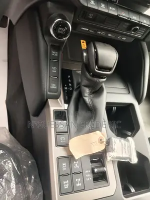 Nouveau Toyota Land Cruiser Prado 2026 Noir