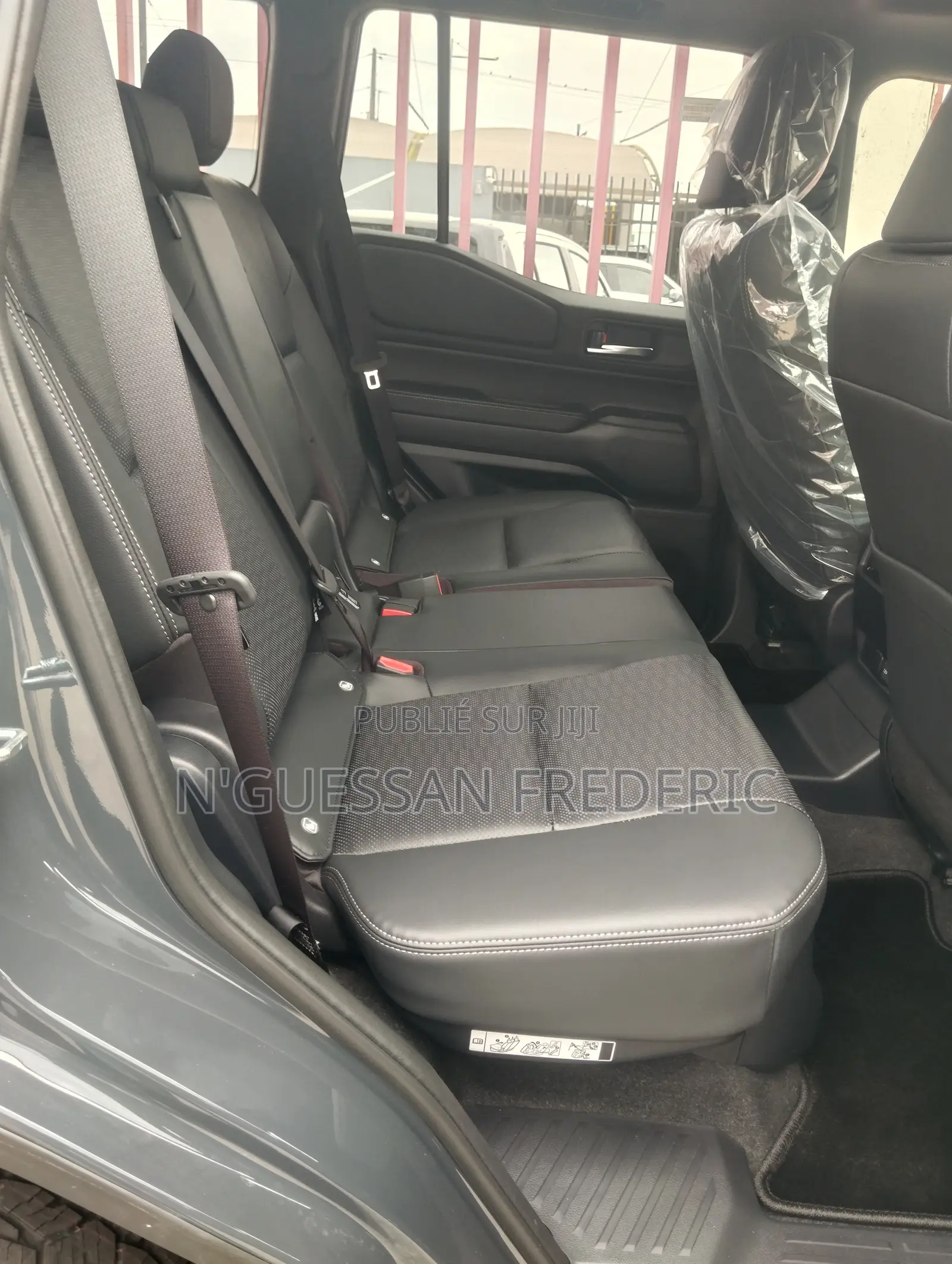 Nouveau Toyota Land Cruiser Prado 2026 Noir