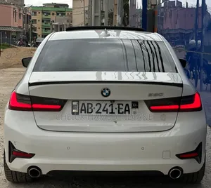 BMW 330i 2021 Blanc