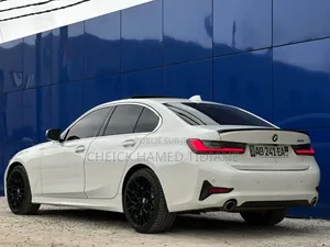 BMW 330i 2021 Blanc