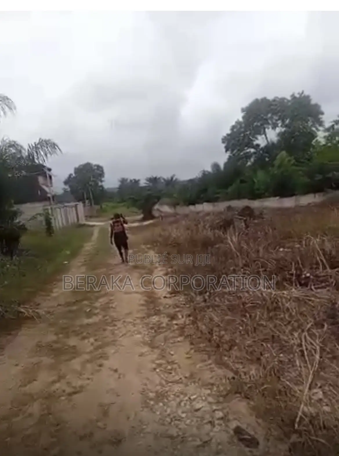  À VENDRE — TERRAIN PIED DANS L’EAU   Bingerville – Brébo  Supe