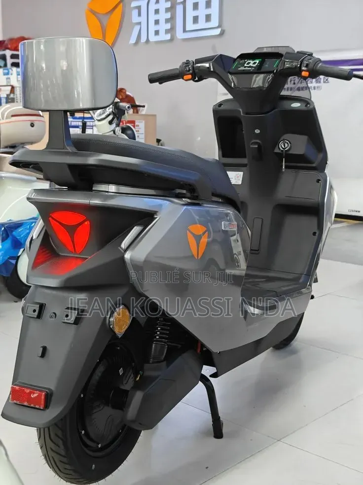 Nouveau Yamaha YBR 2023 Noir