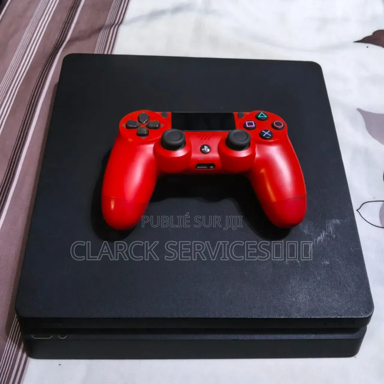 Ps4 Slim Craqué Aek Deux Manette Disponible