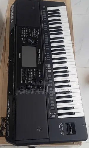 Piano Yamaha PSR Sx 720