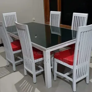Table À Manger