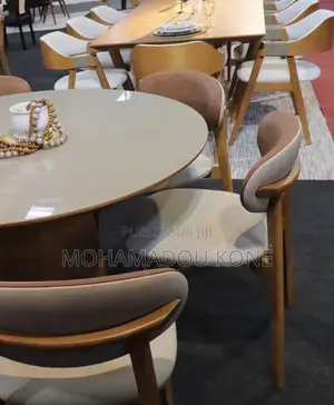Belle Table À Manger Avec 6 Chaise