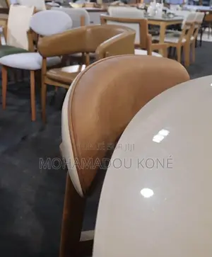 Belle Table À Manger Avec 6 Chaise