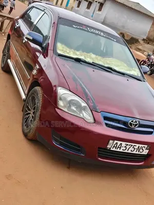 Toyota Corolla 1.4 D-4D 2005 Rouge