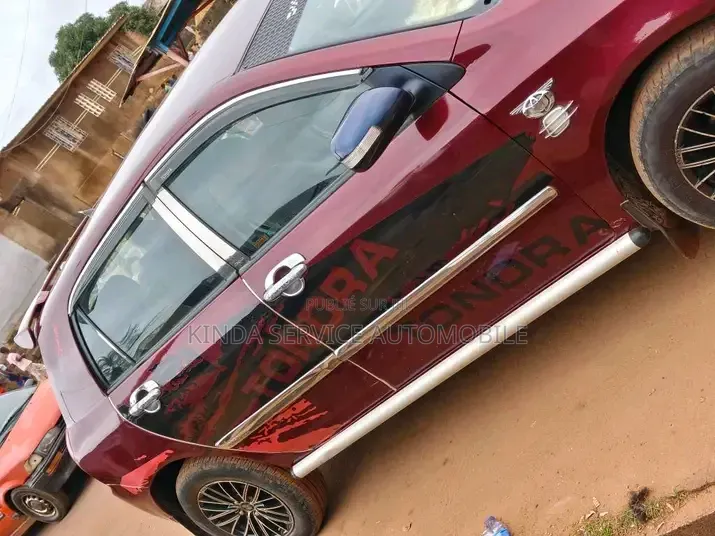 Toyota Corolla 1.4 D-4D 2005 Rouge