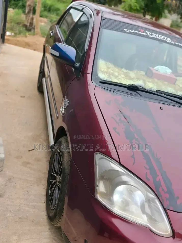 Toyota Corolla 1.4 D-4D 2005 Rouge