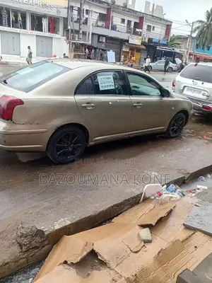 Toyota Avensis 2005 Beige
