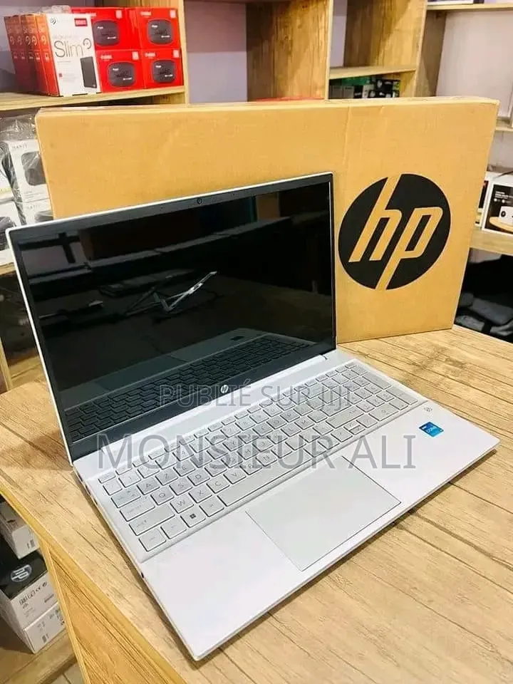 Nouveau HP EliteBook 840 G3 24GB Intel Core i5 eMMC 256GB