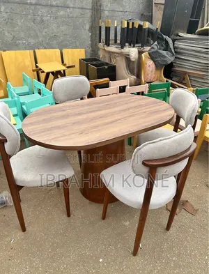 Table À Manger 4 Chaises Couleur Bois Bien Conçu